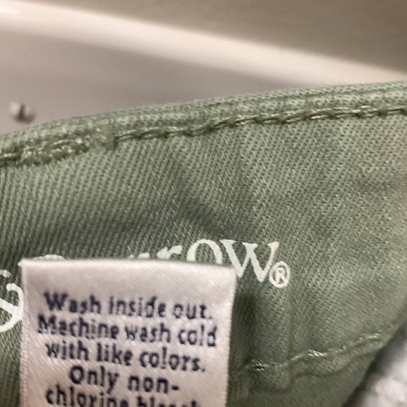 3/$15 Croft & Barrow cotton size 14 short straight leg pants - Picture 4 of 5